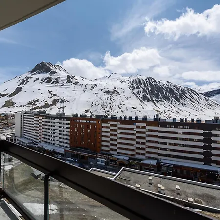 Lumineux Avec Balcon, Acces Direct Aux Pistes - Fr-1-502-370 *